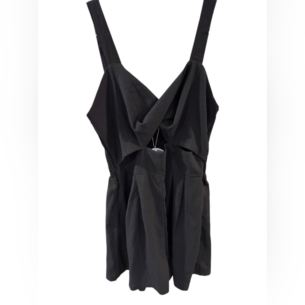 SHEIN Vcay Black Textured Sleeveless Romper
